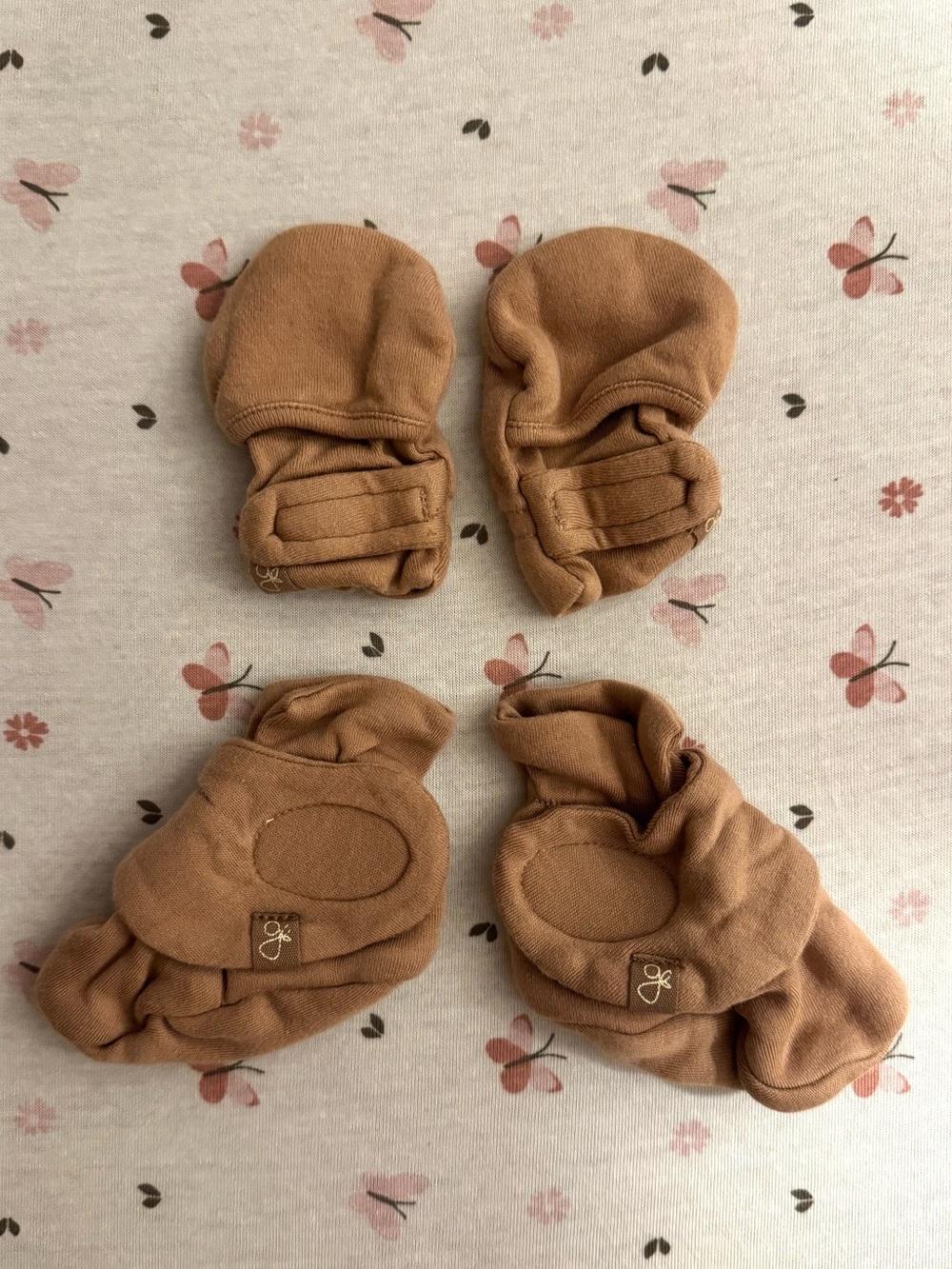 Goumi Stay On Mittens and Bootie Set